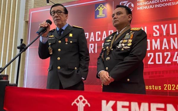 Bertemu Jokowi Sebelum Reshuffle, Yasonna: Banyak Ketawanya