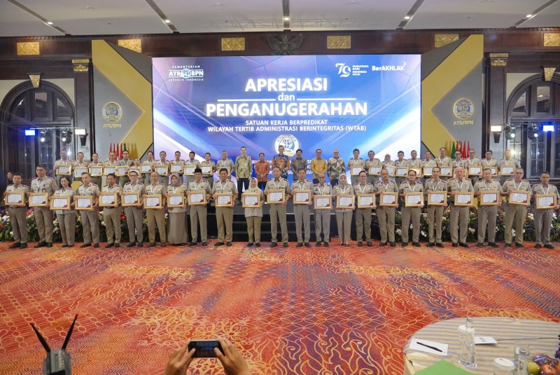 Menteri AHY Berikan Predikat WTAB kepada 46 Satuan Kerja Daerah