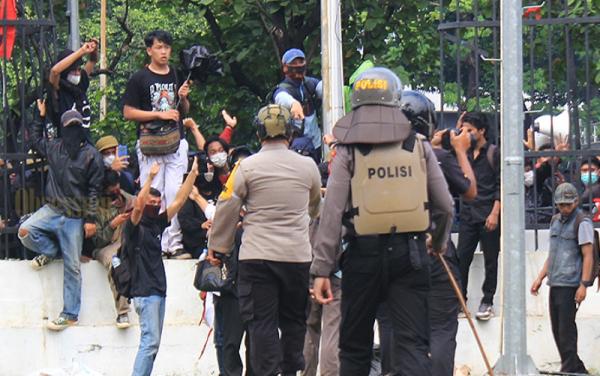 Kepolisian Kerahkan 1.293 Personel Gabungan untuk Amankan Aksi di Depan KPU RI