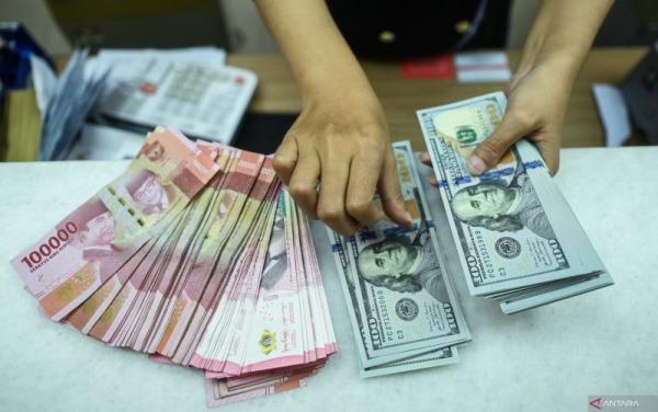 Kisruh RUU Pilkada Pengaruhi Turunnya Nilai Rupiah Hari Ini