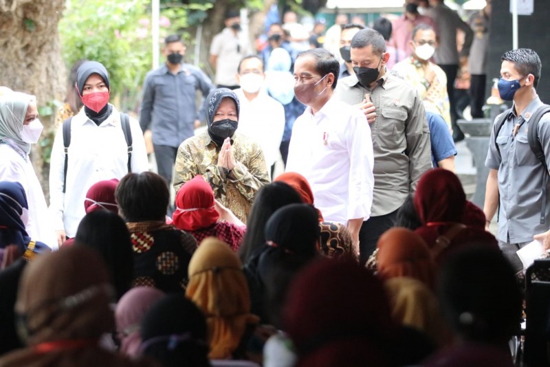 Fokus Lawan Khofifah, Risma Bersiap Tinggalkan Jokowi