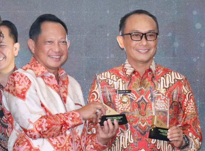 Prof Zudan Sabet Penghargaan Pj Gubernur Terbaik Se-Indonesia