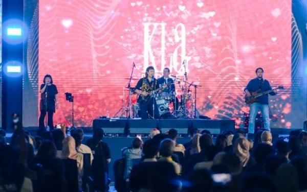 Meriah Perayaan 1 Dekade JSI Resort Megamendung