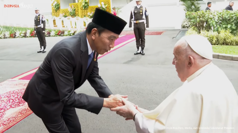 Bertemu Empat Mata: Jokowi-Paus Fransiskus Bahas Konflik Dunia