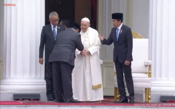 Paus Fransiskus Senang Dikenalkan dengan Prabowo Subianto