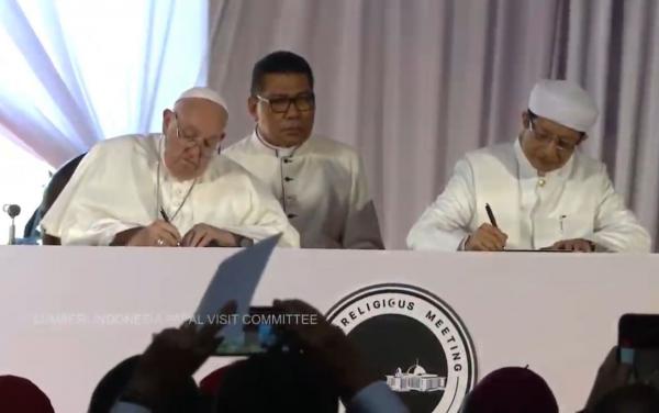 Paus Fransiskus Sanjung Terowongan Istiqlal-Katedral, Bawa Umat Menuju Terang