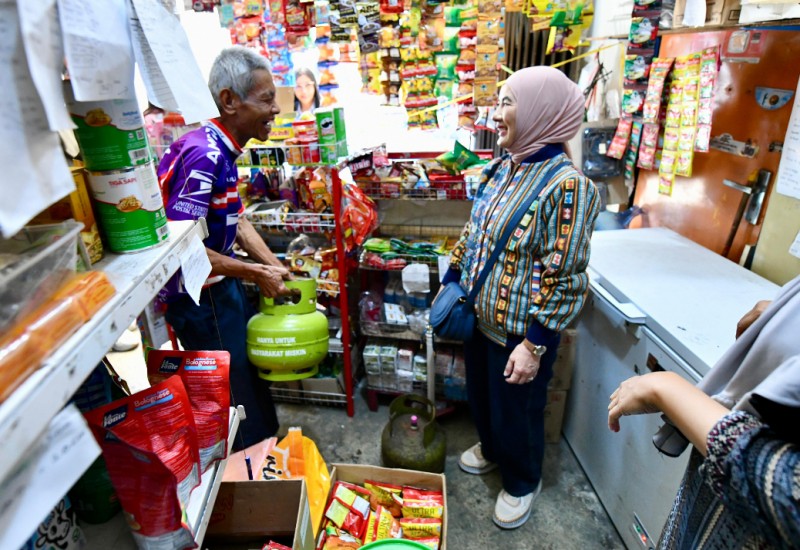 Nicke Widyawati Cek Ketersediaan Elpiji 3 Kg di Surakarta