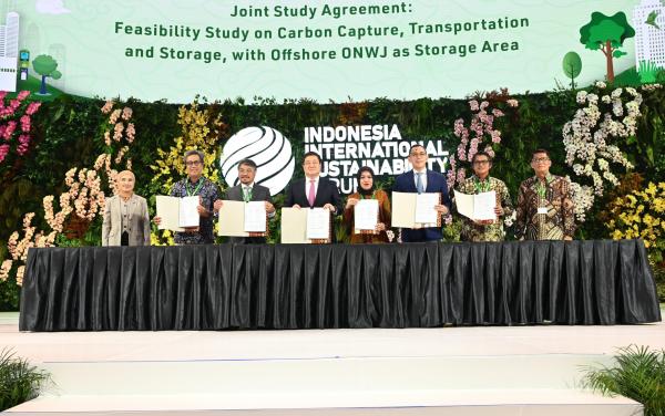 Berkomitmen Wujudkan Net Zero Emission, Pertamina Tandatangani Kerja Sama Transisi Energi di IISF 2024