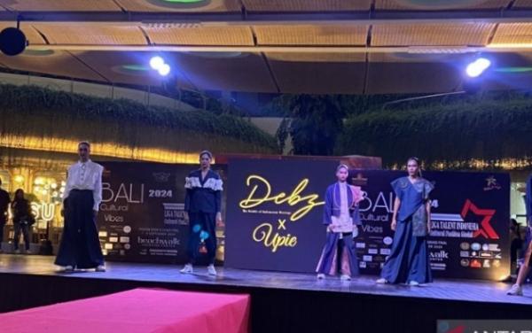 Tenun Bomba Asal Sulteng Dikenalkan di Ajang Fashion Show Bali 2024