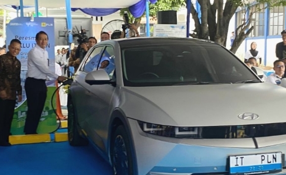 ITPLN Jadi Kampus Pertama di Jakarta dengan SPKLU