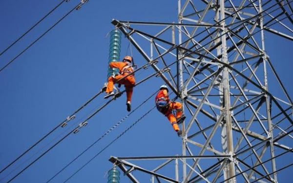 Power Wheeling dan Tiga Agenda Membuat PLN Menjadi Hantu