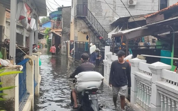 Puluhan Rumah di Lubang Buaya Masih Terendam Banjir