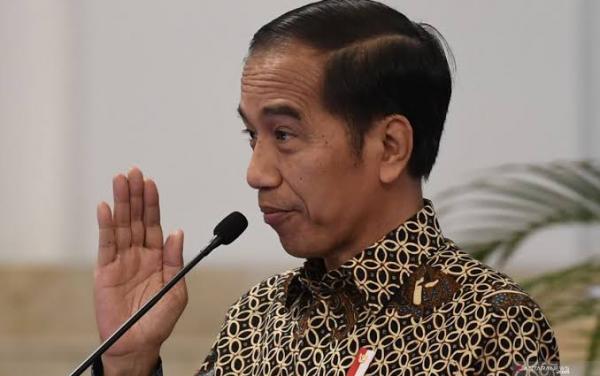 Mulyono Gunakan Jurus Pendekar Mabuk Dioplos dengan Jurus Ngeles