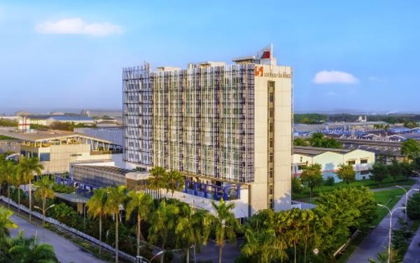 Rayakan Ulang Tahun ke-6, Swiss-Belinn Modern Cikande Gelar Acara “6row to Glow”