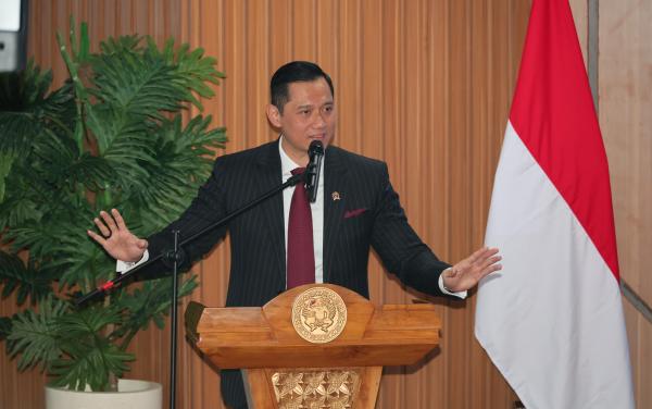 Jadi Pembicara pada Konferensi Internasional UNAIR, AHY Jelaskan Kontribusi Program Reforma Agraria