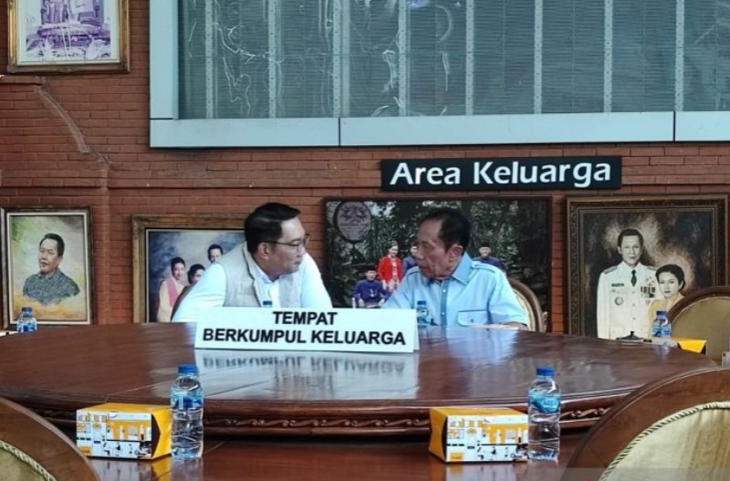 Ridwan Kamil Sambangi Kediaman Sutiyoso Jelang Pilkada DKI 2024