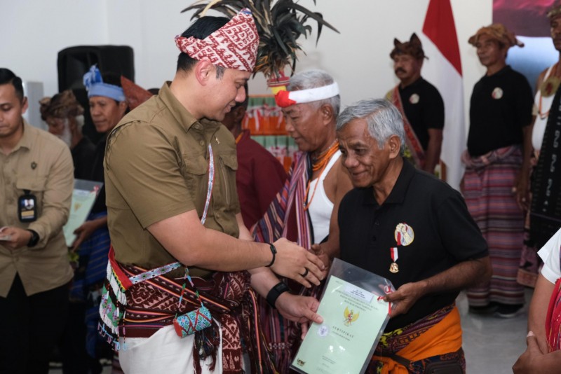 AHY Serahkan Sertipikat TORA, Kesetiaan Masyarakat Eks Timor Timur Terbayar Lunas