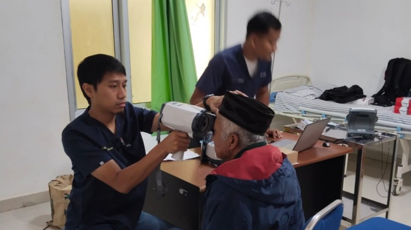 Kemensos Gelar Operasi Katarak Gratis di Mamasa