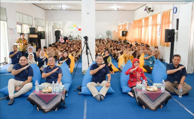 PT API Gelar Program ‘Pelindo Mengajar 2024’ di SMK Negeri 6 Semarang