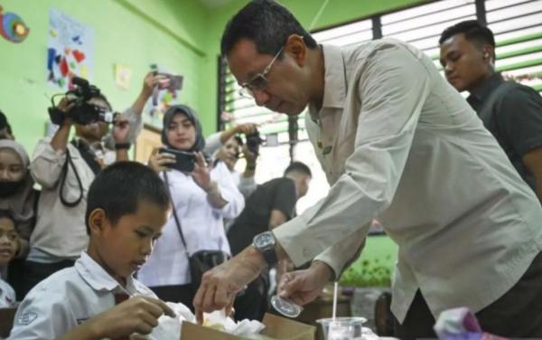 Pemprov DKI Jakarta Distribusikan 5.389 Paket Makanan dalam Uji Coba Program MBG