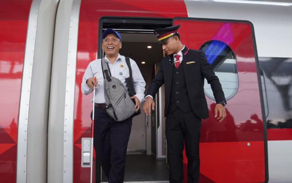 KCIC Sediakan Layanan yang Nyaman untuk Penyandang Disabilitas