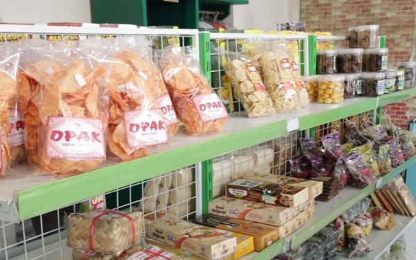 LPDB-KUMKM Dukung UMKM Tumbuh Melalui Koperasi: Kisah Sukses Homestay dan Pusat Oleh-oleh di Wonosobo