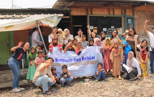 Komunitas Rantang Dorong Semangat Belajar Anak-anak Prasejahtera di Kampung Dao