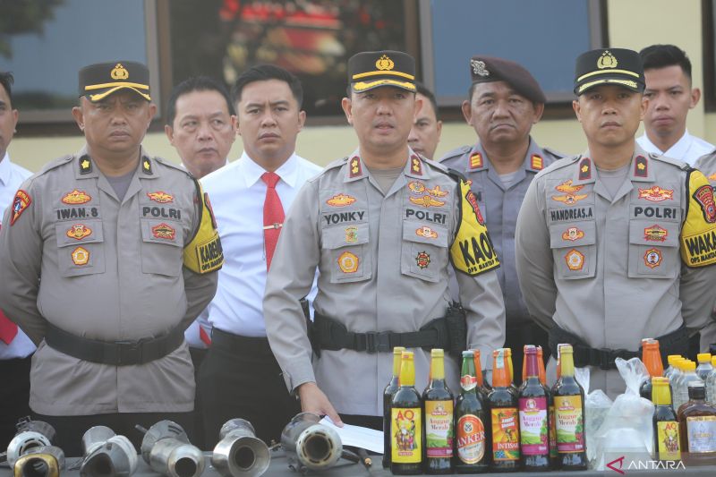 Polres Cianjur Amankan Sekitar 1.000 Knalpot Bising dan 642 Botol Miras