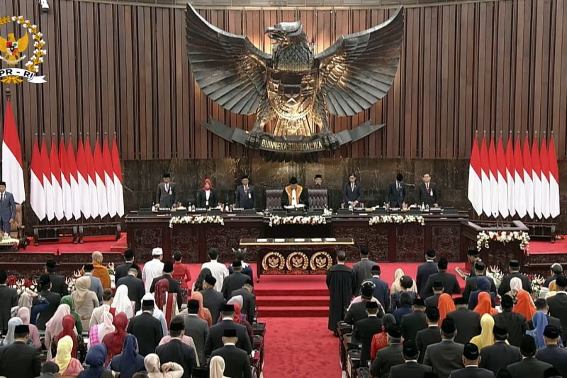 Bursa Pimpinan MPR: Muzani, HNW, Rusdi Kirana hingga Lestari Moerdijat