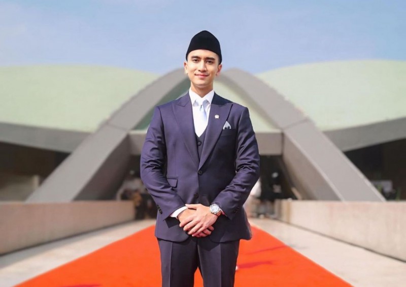 Resmi Dilantik Sebagai Anggota DPR RI, Verrell Bramasta Sebut Siap Kawal Isu Anak Muda
