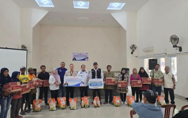 Penanganan Kemiskinan, BSB Bagikan 1.000 Paket Sembako untuk Masyarakat Sumsel