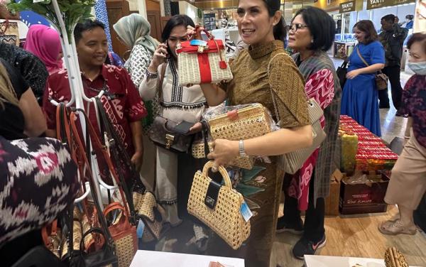 Pasarkan Produk Berkualitas Tinggi, 20 UMKM Binaan Pertamina Kebanjiran Pesanan di INACRAFT 2024