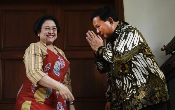 Kelakar Prabowo, Siap Pakai Dasi Merah Hadiri Acara PDIP