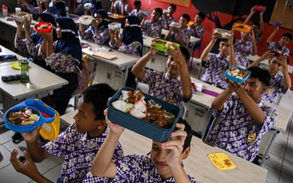 Program Makan Bergizi Gratis Idealnya Harus Dinikmati Siapa?