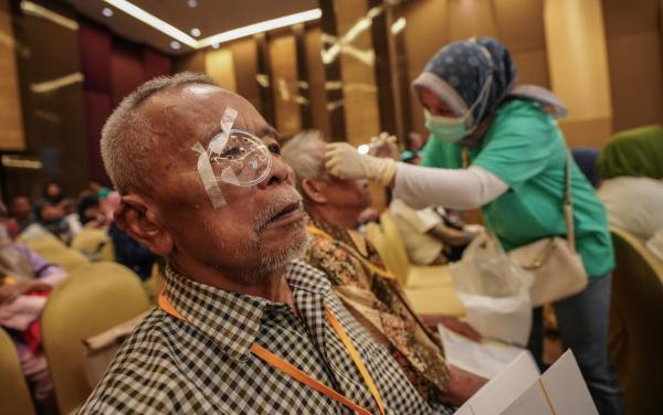 Sambut HORI ke-78, DJP Banten Bersama PERDAMI dan HBT Gelar Operasi Katarak Gratis