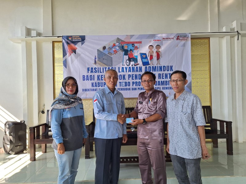 Ditjen Dukcapil Kemendagri Buka Layanan Jemput Bola di Daerah Rentan