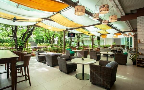 Jade Lounge & Terrace Swiss-Belresidences Kalibata Pilihan untuk Meeting dan Hangout