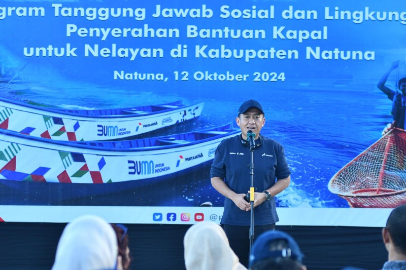 Pertamina Hadirkan Kapal dan Paket Jaring Ikan untuk Berdayakan Nelayan di Natuna