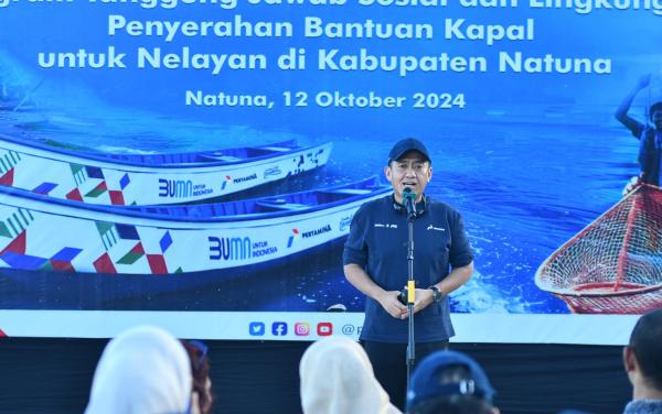 Pertamina Hadirkan Kapal dan Paket Jaring Ikan untuk Berdayakan Nelayan di Natuna