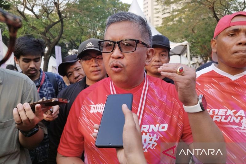 Hasto Benarkan Megawati Minta Kader Hadiri Pelantikan Prabowo-Gibran