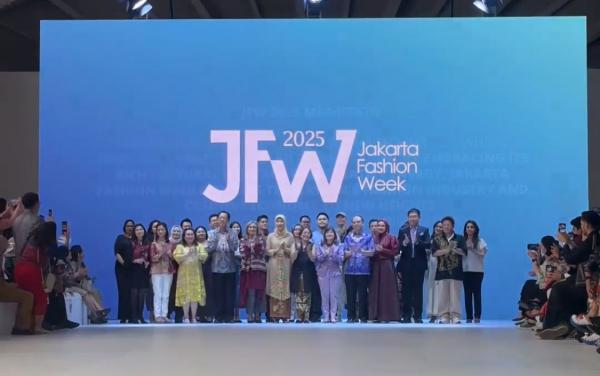 Jakarta Fashion Week 2025 Resmi Digelar, Tampilkan Ratusan Karya dari Desainer Ternama Indonesia