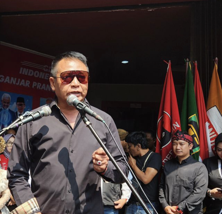 TB Hasanuddin Apresiasi Prabowo Gembleng Menteri Gaya Militer