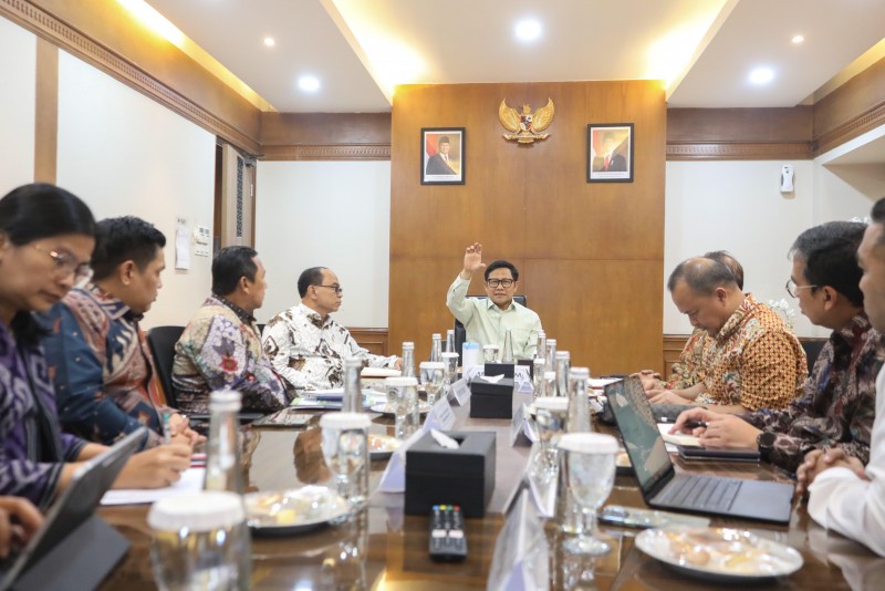 Gelar Rapat Koordinasi, Cak Imin Tegaskan Negara Berkomitmen Lindungi PMI