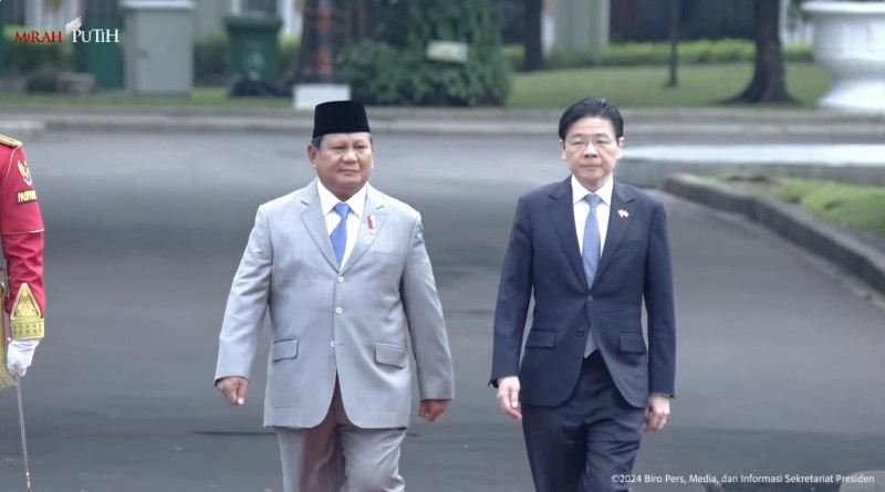Prabowo Sambut PM Lawrence Wong dengan Upacara Jajar Kehormatan