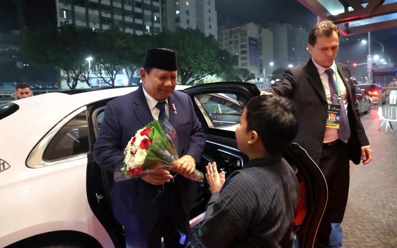 Sambut Prabowo, WNI di Brasil Siapkan Buket Bunga