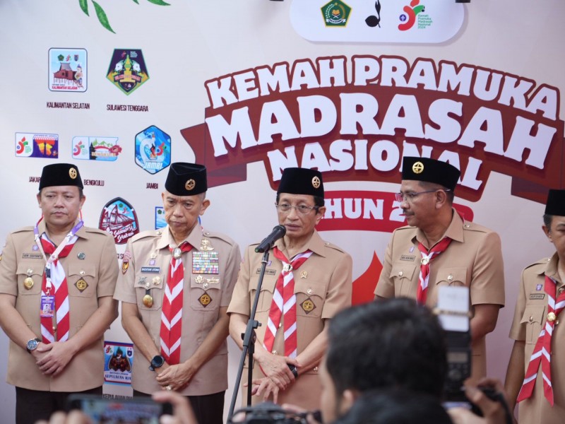 Menag Siapkan Generasi Adaptif dan Kreatif dengan Gerakan Kepramukaan Madrasah