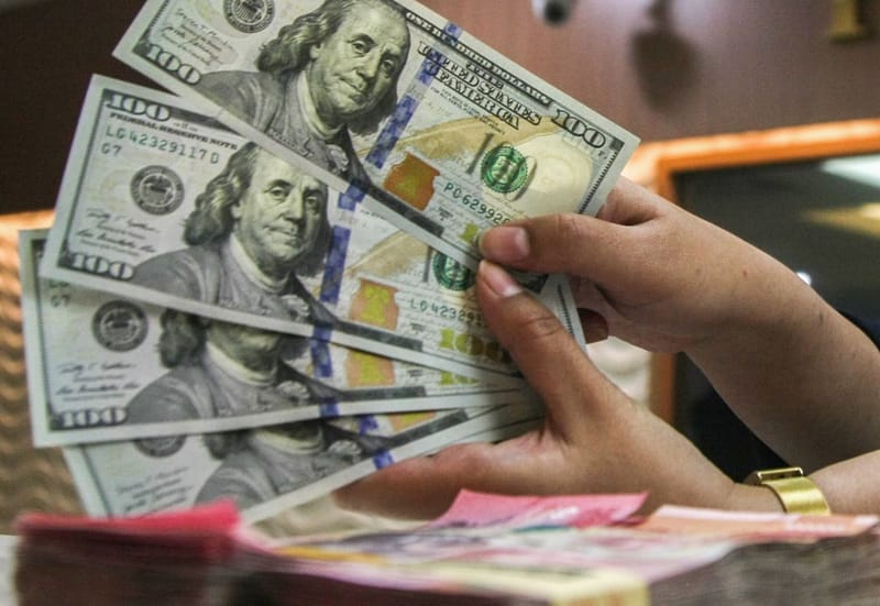 Nilai Rupiah Turun 43 Poin Akibat Panasnya Konflik Ukraina dan Rusia
