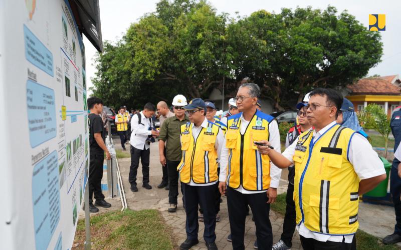 Monitor Program Swasembada Pangan, Menteri Dody Tinjau Rehabilitasi DI Mrican Nganjuk