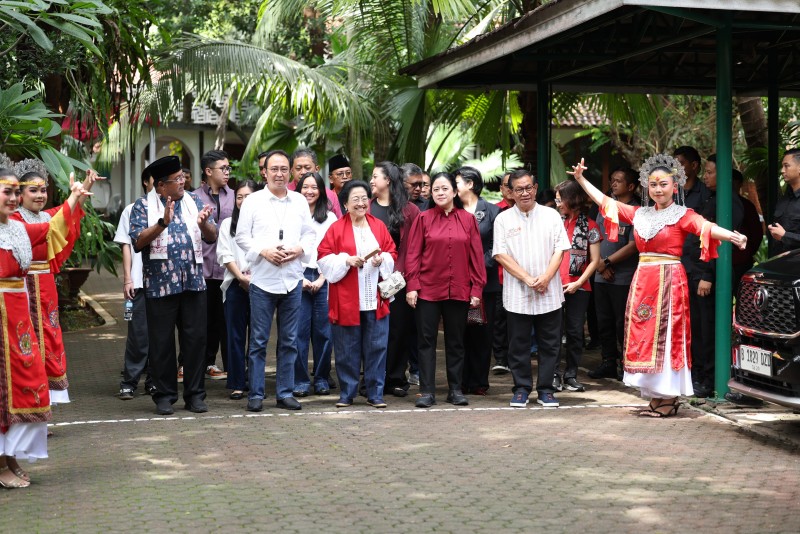 Mas Pram-Bang Doel Menang 1 Putaran, Warga Gotong Royong Gelar Syukuran
