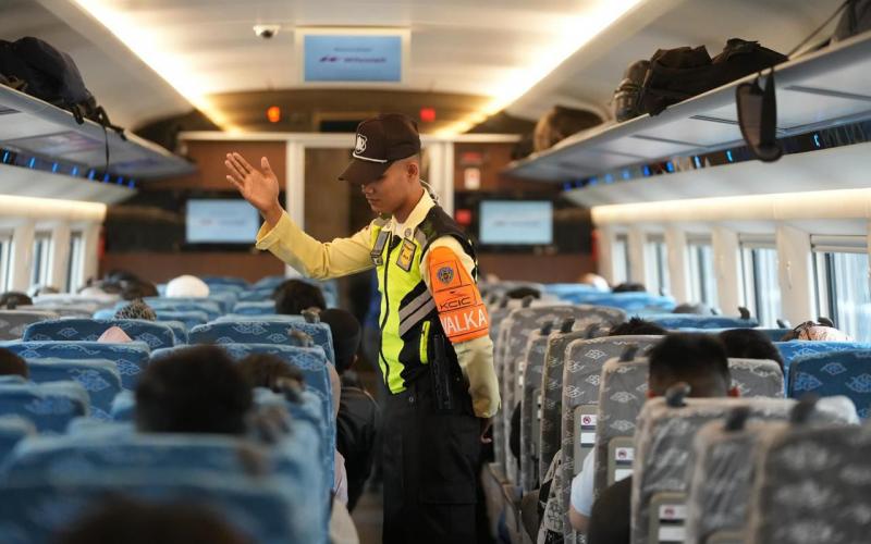 Pilkada, Whoosh Beroperasi Normal